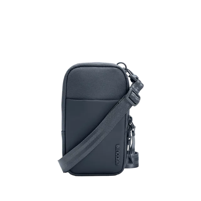 incase-a-r-c-crossbody-tasche-schwarz-recyceltes-polyester image 1