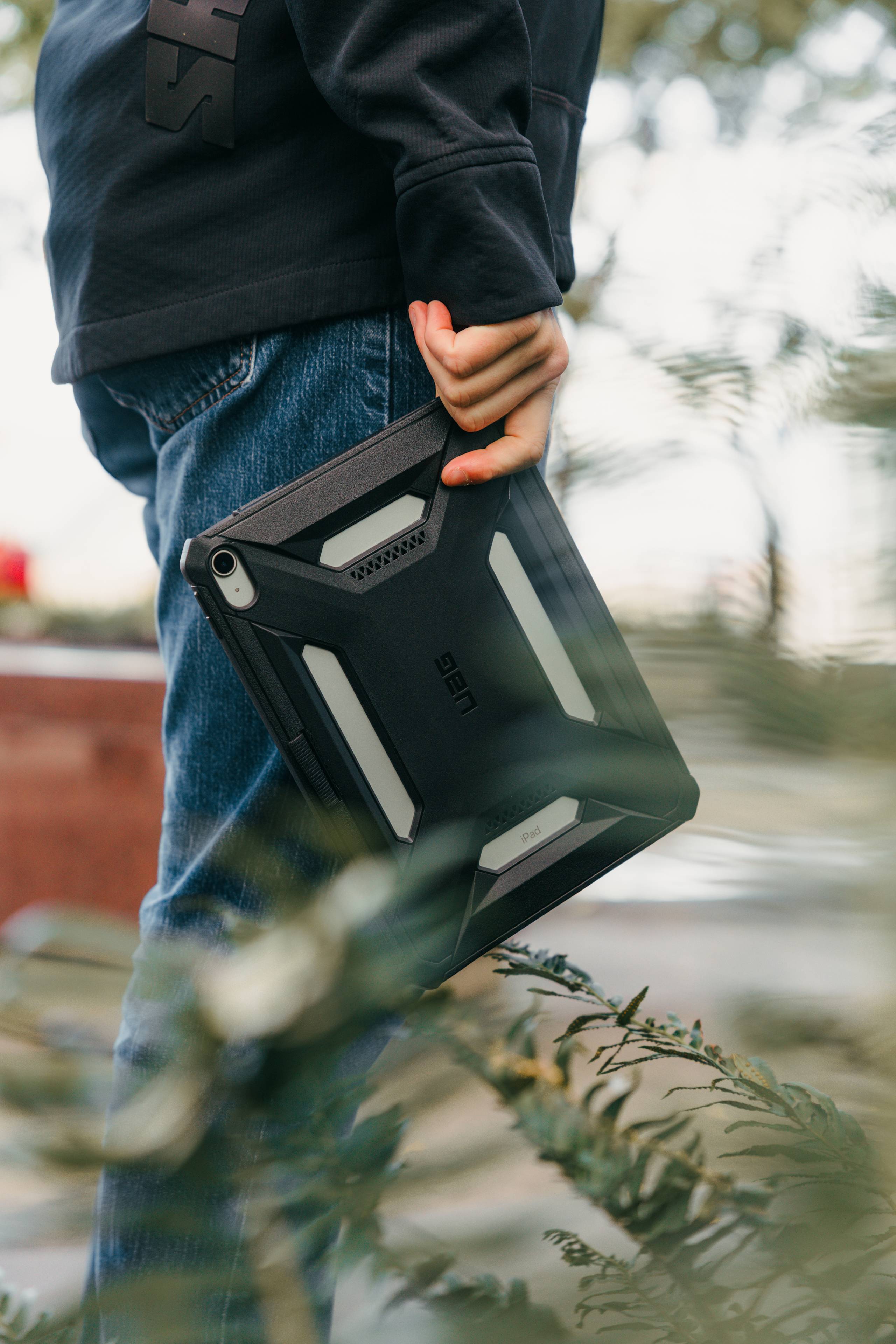 uag-scout-lt-tablet-h-lle-ipad-10-9-10-gen-tpu-leicht image 2