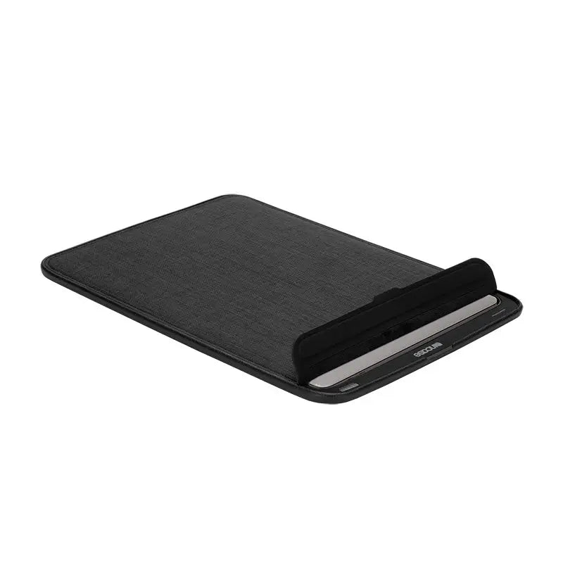 incase-icon-sleeve-16-zoll-macbook-pro-h-lle-graphit-sto-fest image 2