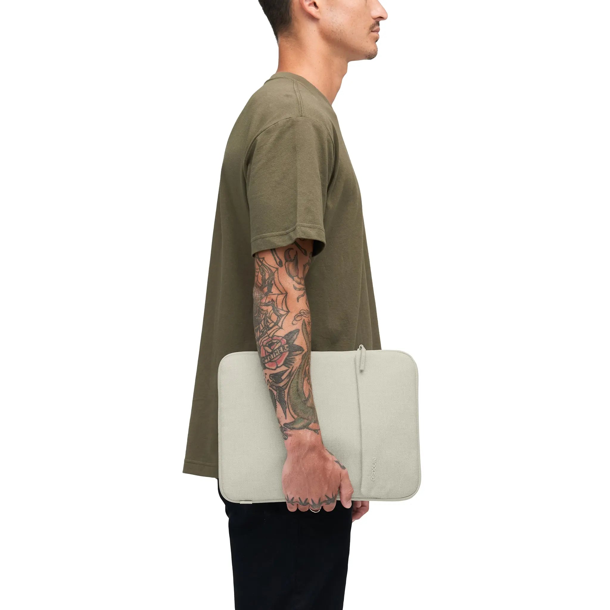 incase-crosstown-sleeve-14-zoll-laptoptasche-schwarz image 3