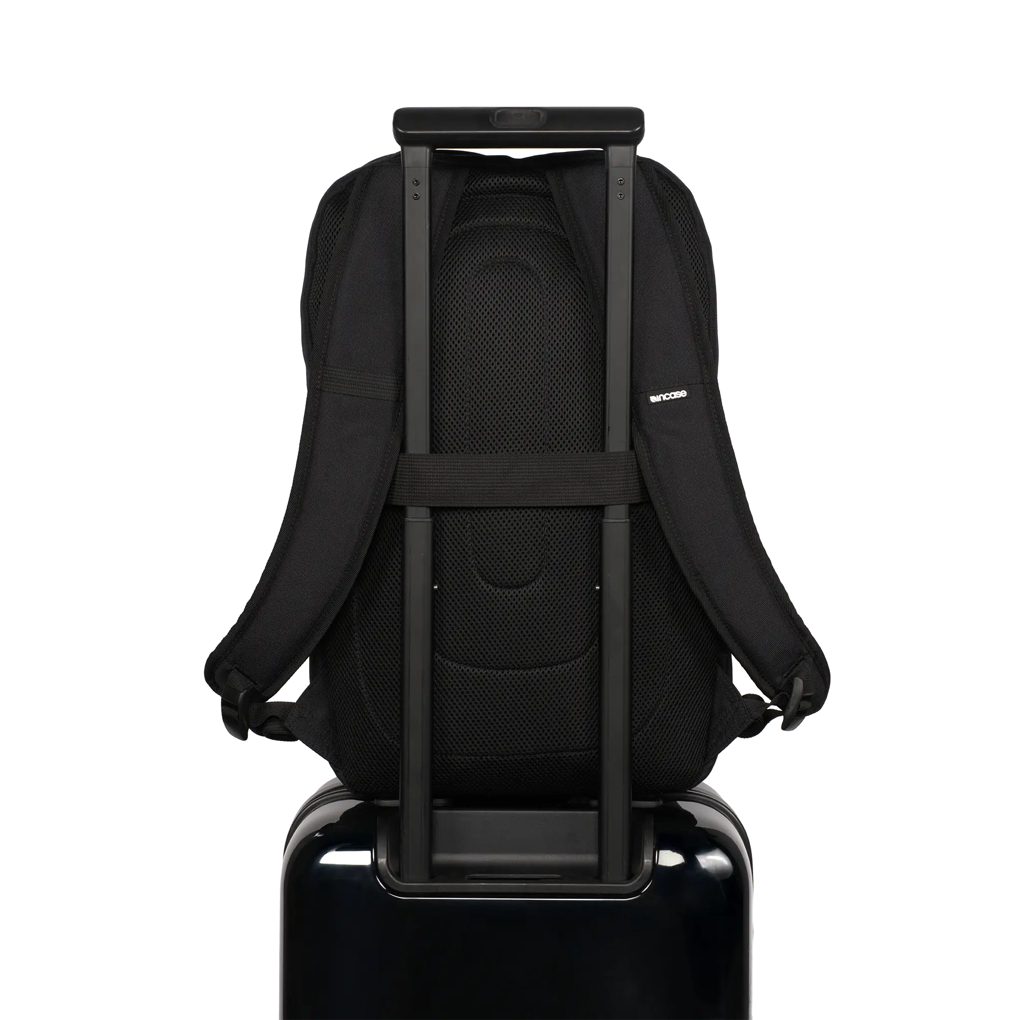 incase-shift-rucksack-25l-daypack-laptopfach-schwarz image 8