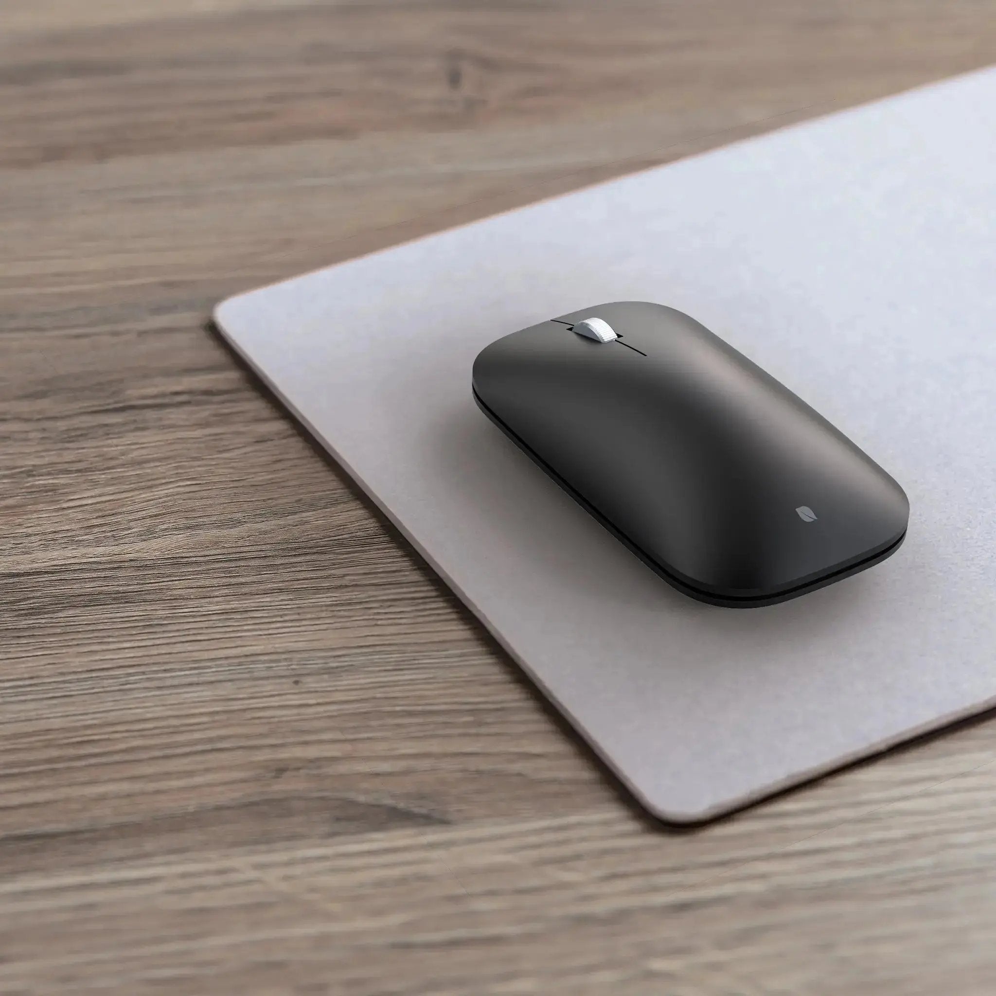 incase-modern-mobile-mouse-bluetooth-schwarz-flach image 2