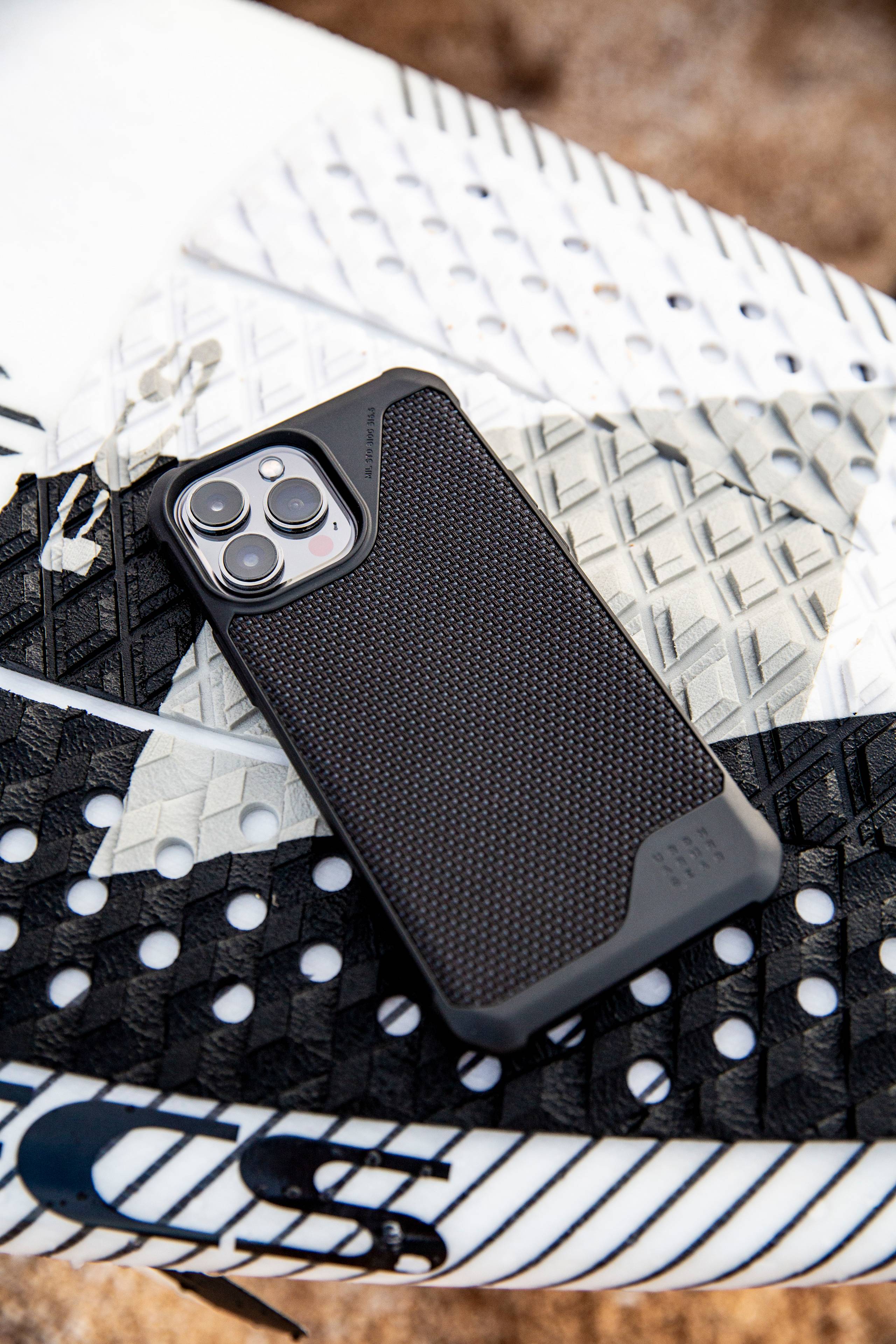 uag-metropolis-lt-iphone-13-pro-handyh-lle-kevlar image 2