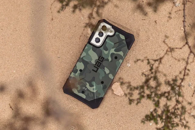 uag-pathfinder-se-galaxy-s21-plus-5g-handyh-lle-camo-robust image 1