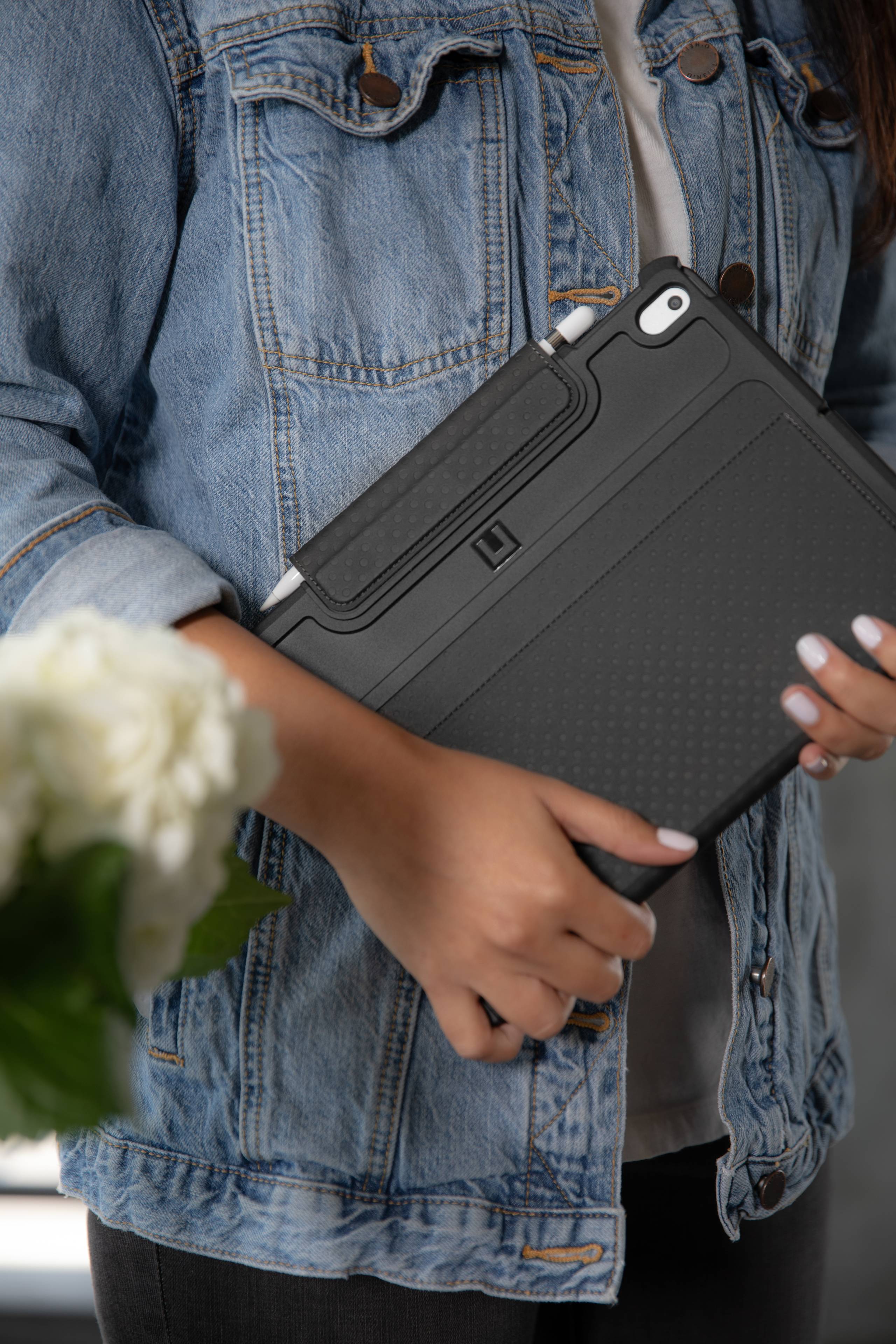 uag-dot-ipad-10-2-7-gen-2019-folio-h-lle image 3