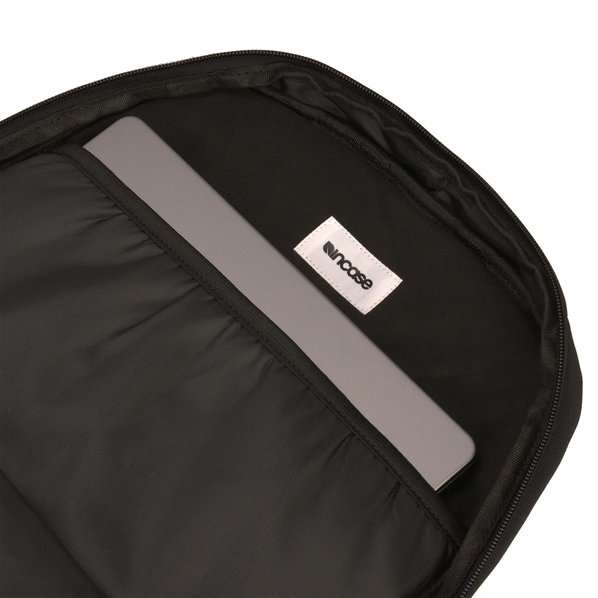 incase-shift-rucksack-25l-daypack-laptopfach-schwarz image 5