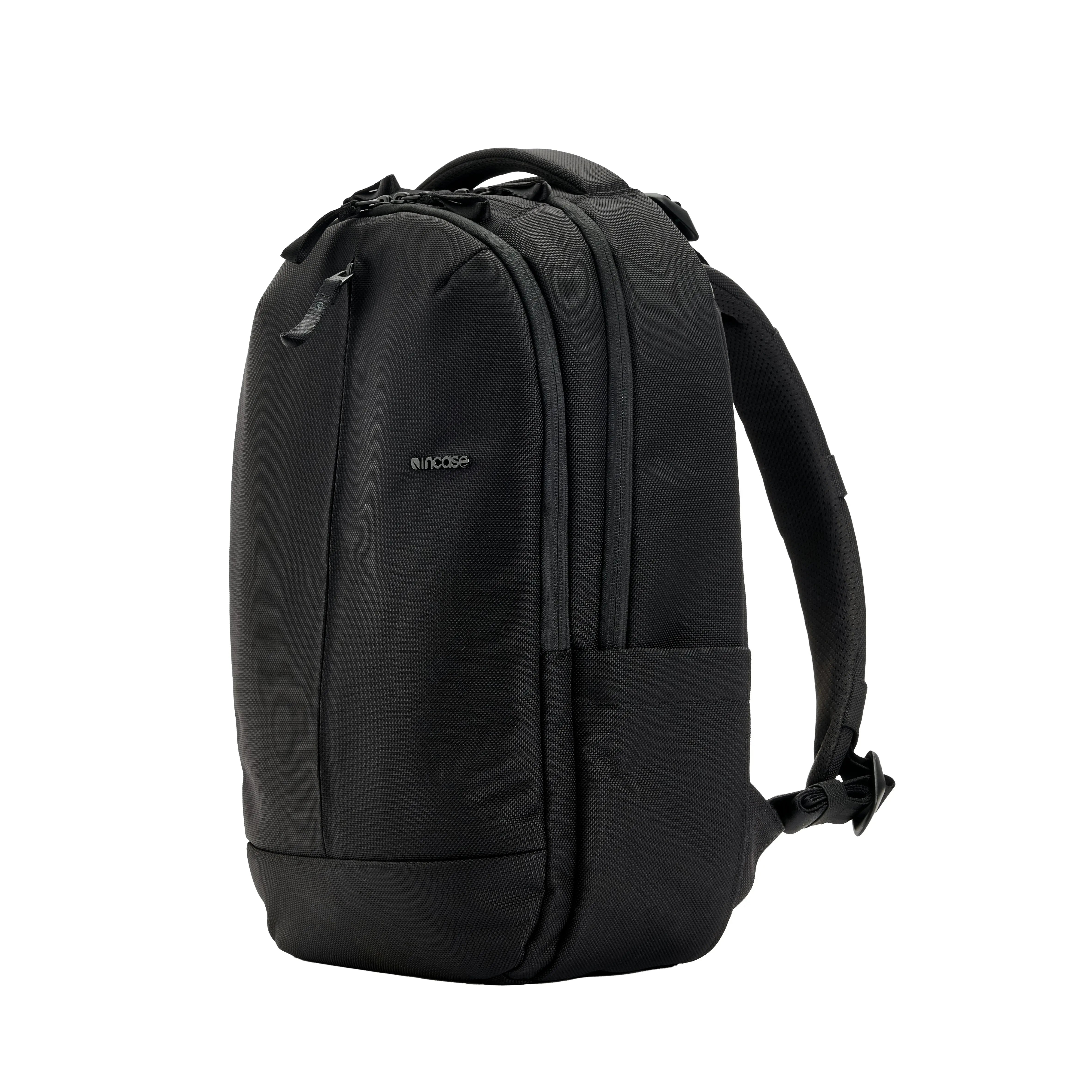 incase-tracks-backpack-18l-laptoprucksack-schwarz-cordura image 4