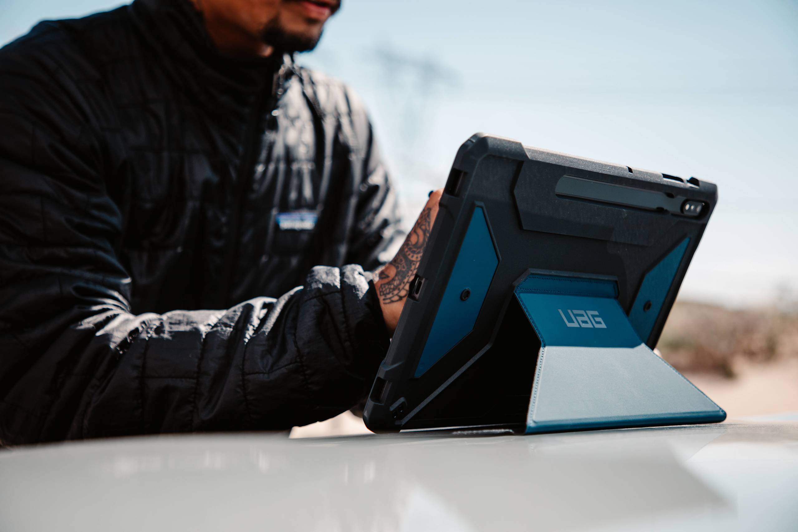 uag-metropolis-se-galaxy-tab-s8-plus-12-4-folio-h-lle-s-pen-fach image 1
