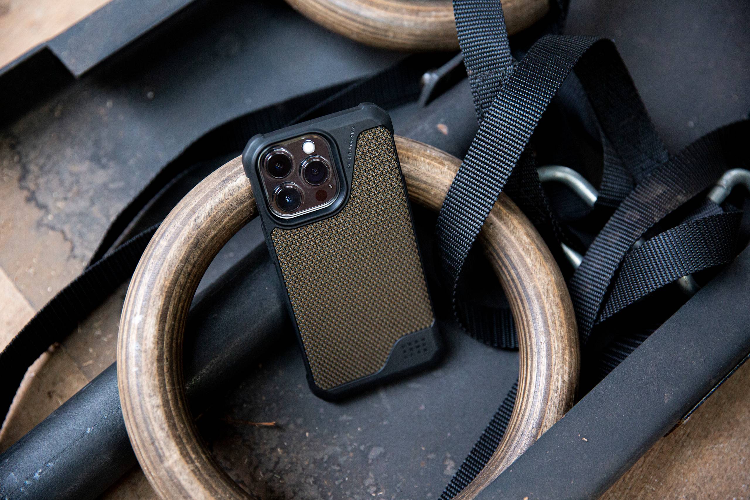 uag-metropolis-lt-iphone-13-pro-handyh-lle-kevlar image 1
