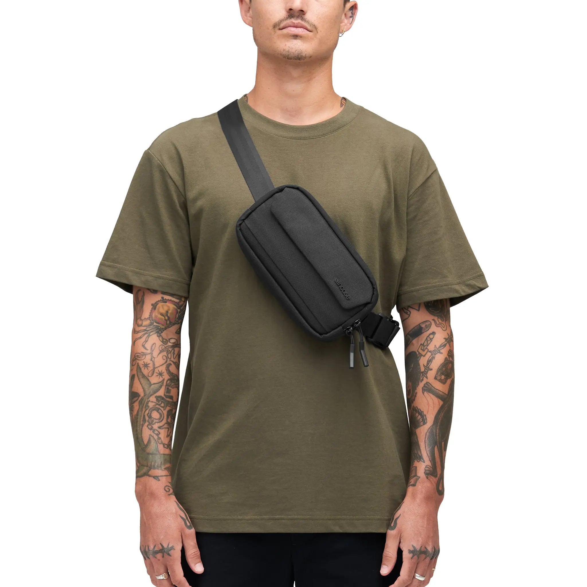 incase-crosstown-sling-umh-ngetasche-black-translucent-woolenex image 2
