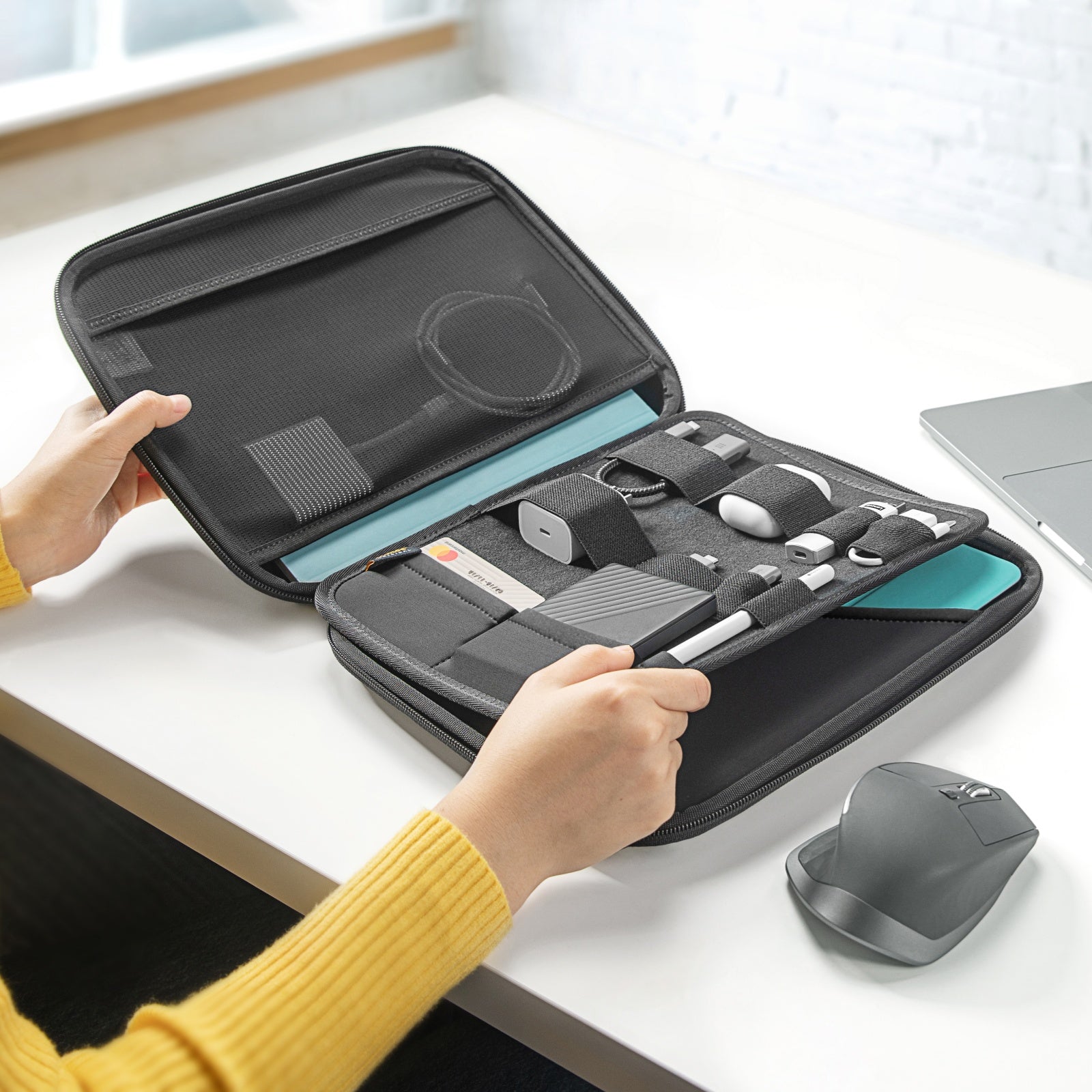 tomtoc-fancycase-b06-tablet-tasche-13-zoll-schwarz image 8