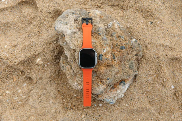 uag-scout-apple-watch-ultra-armband-49mm-silikon-schwarz image 1