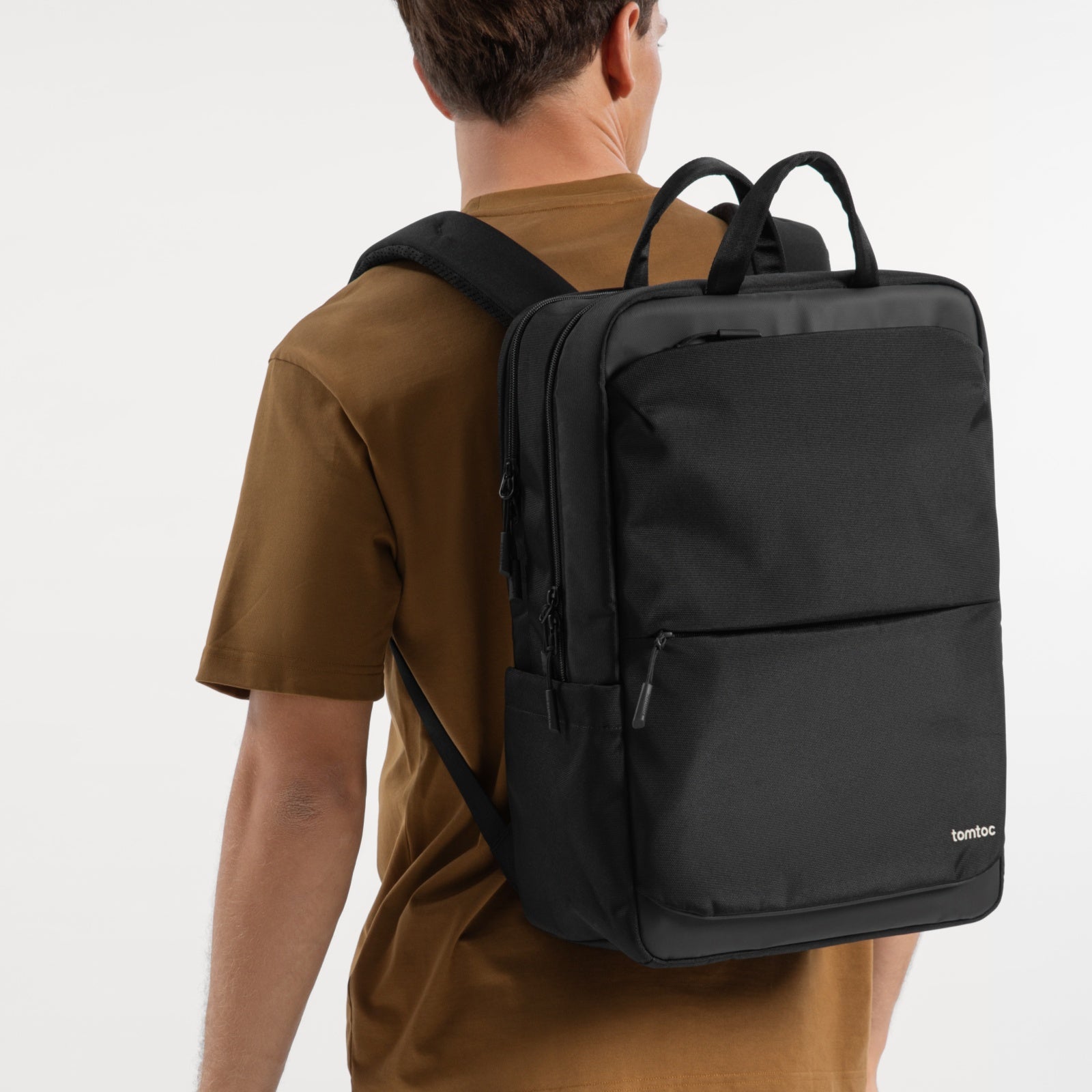 tomtoc-navigator-t71-laptop-rucksack-24l-bulk image 4