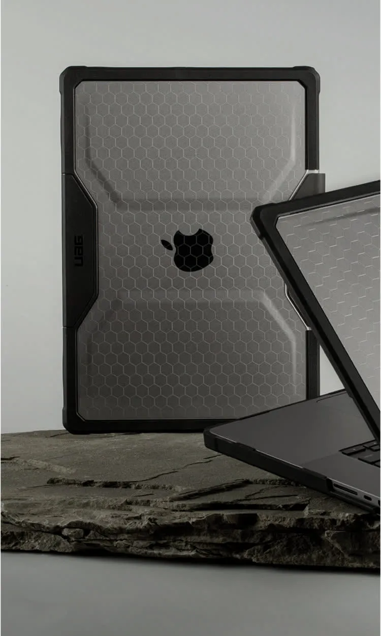uag-plyo-macbook-pro-16-case-m1-m5-transparent-sto-fest image 1