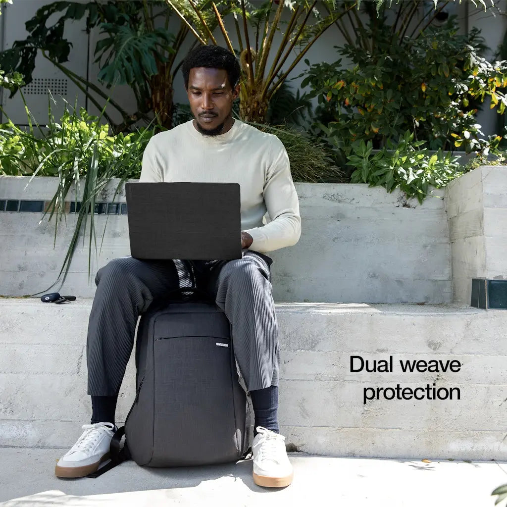 incase-textured-hardshell-macbook-pro-14-zoll-h-lle-graphite image 5