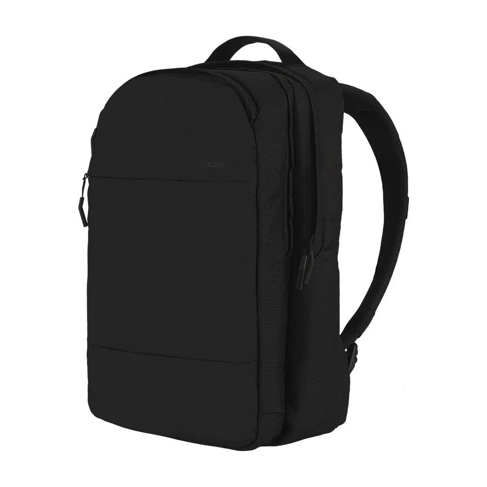 incase-city-backpack-24l-laptoprucksack-16-zoll-schwarz-recycled image 8