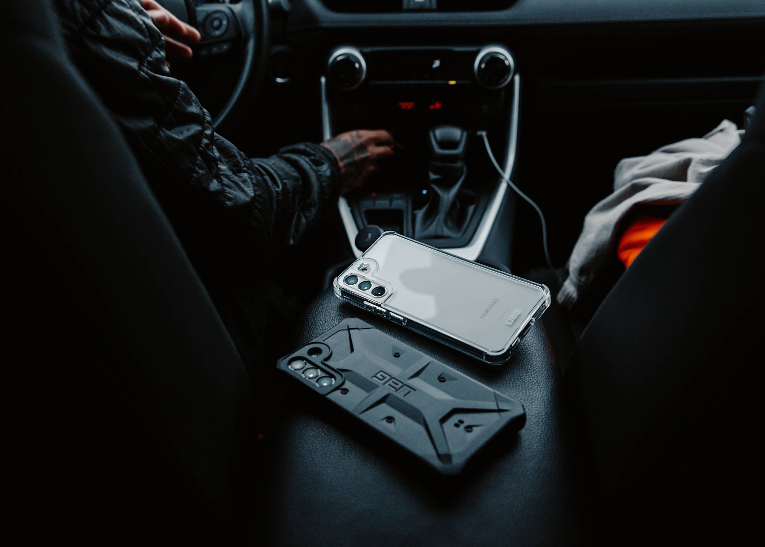 uag-pathfinder-se-galaxy-s22-plus-5g-h-lle-robust image 3