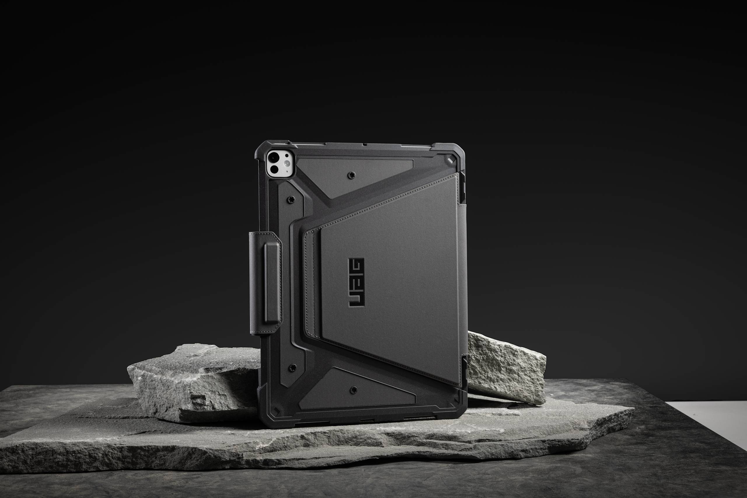 uag-metropolis-se-ipad-pro-13-m4-folio-h-lle-schwarz-st-nder image 2