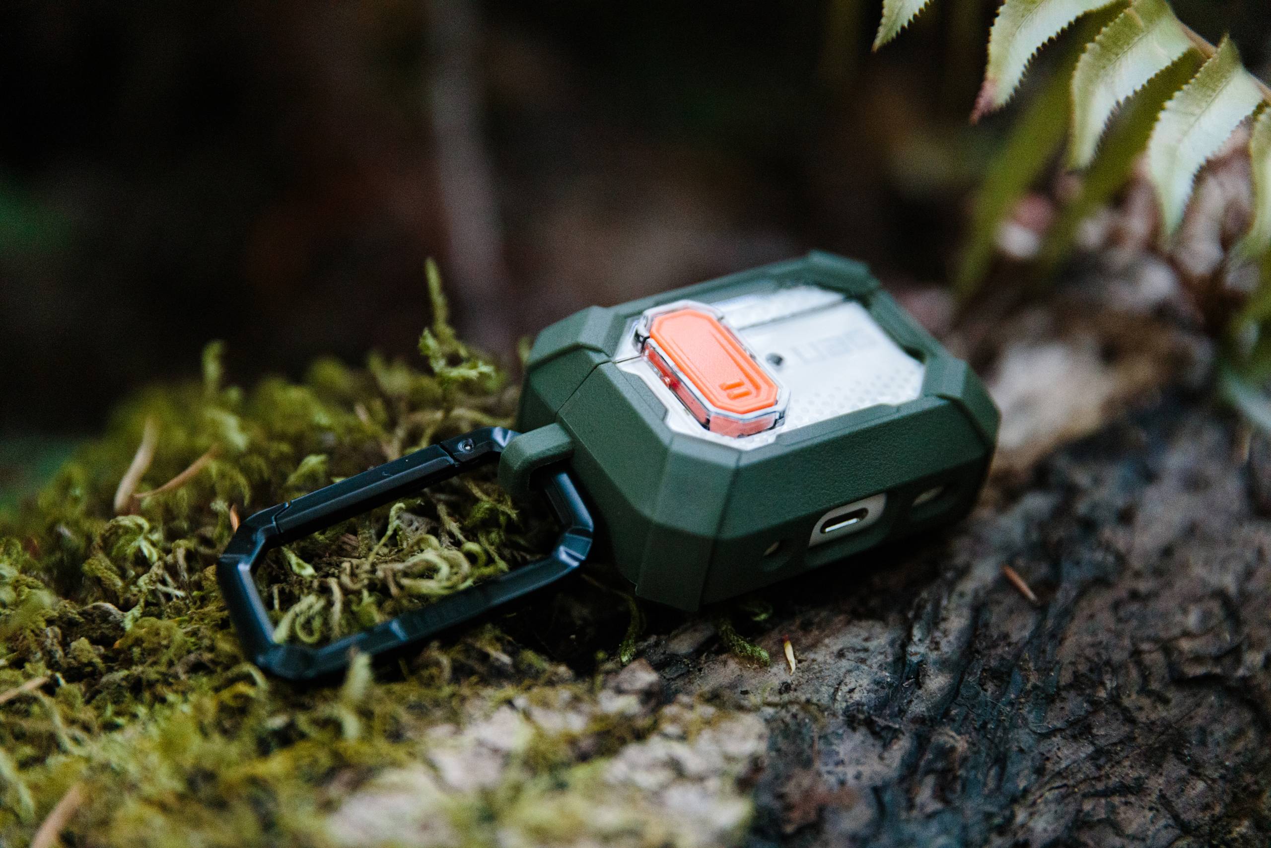uag-plasma-airpods-4-h-lle-2024-transparent-sto-fest image 3