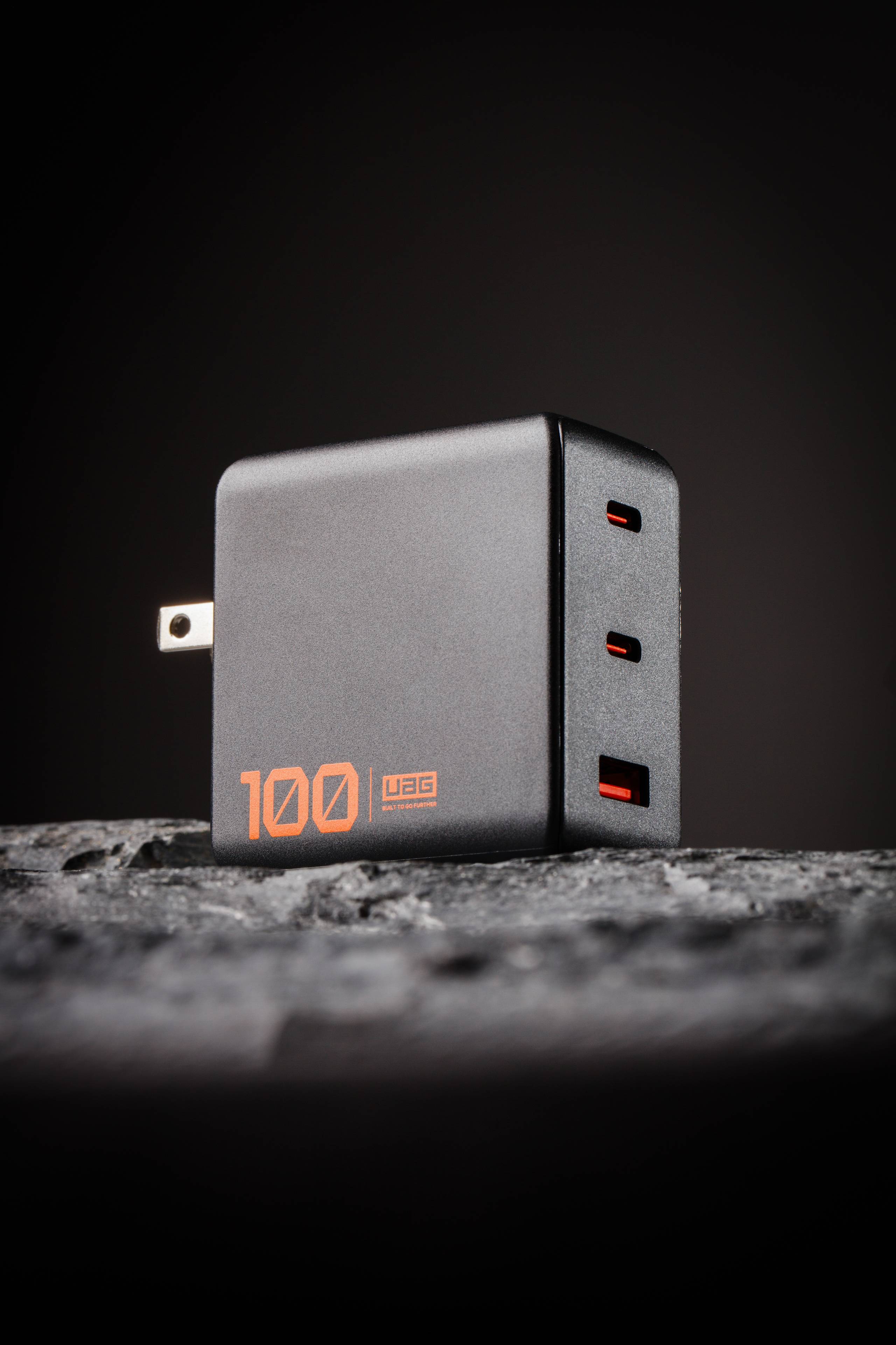 uag-srge-100w-wandladeger-t-3-port-gan-usb-c-usb-a image 2