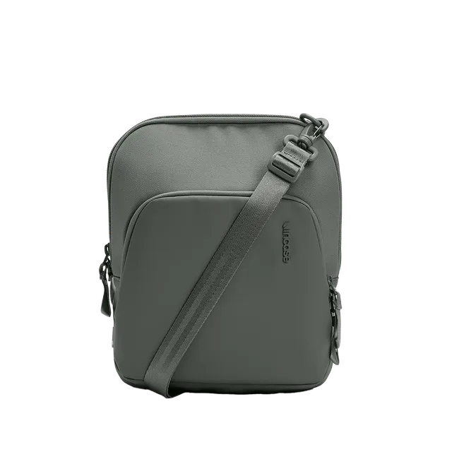incase-a-r-c-crossbody-bag-umh-ngetasche-schwarz-11-zoll image 1