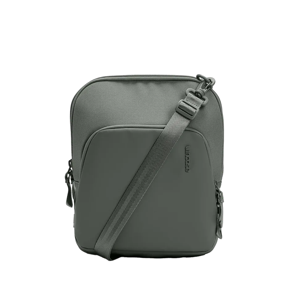 incase-a-r-c-crossbody-bag-umh-ngetasche-schwarz-11-zoll image 1