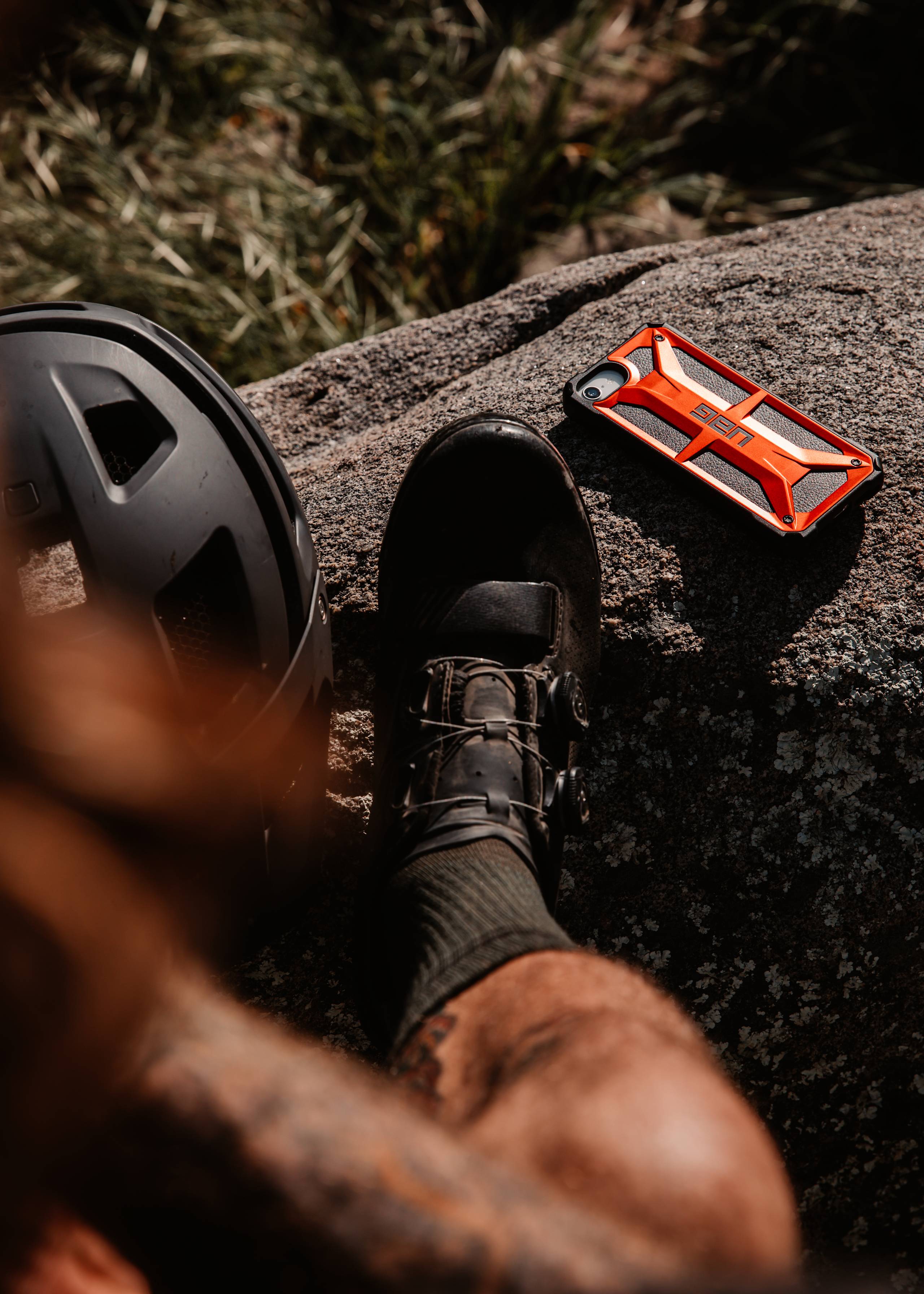 uag-monarch-iphone-se-2022-h-lle-rugged-6m-schutz image 1