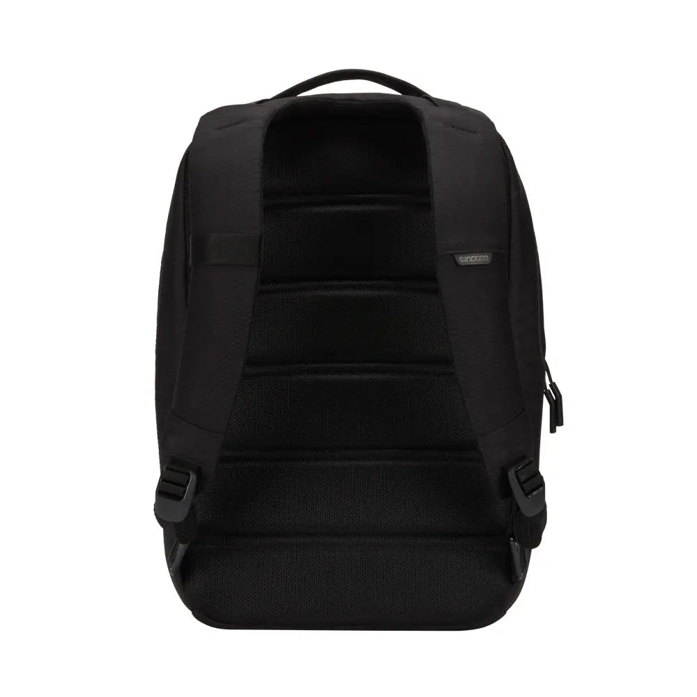 incase-city-compact-rucksack-18l-schwarz-recycelt image 6