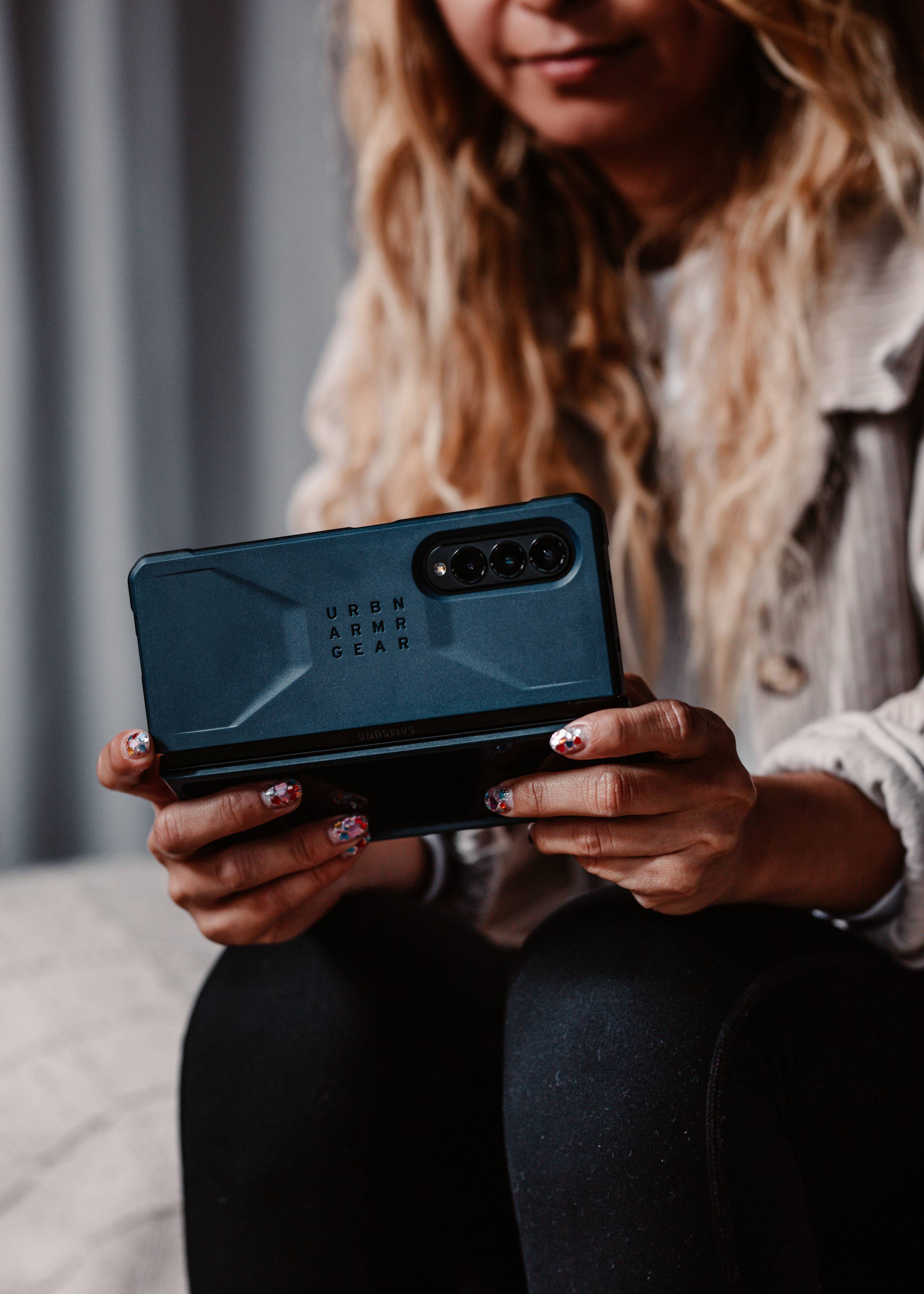 uag-civilian-galaxy-z-fold3-5g-h-lle-sto-fest image 3