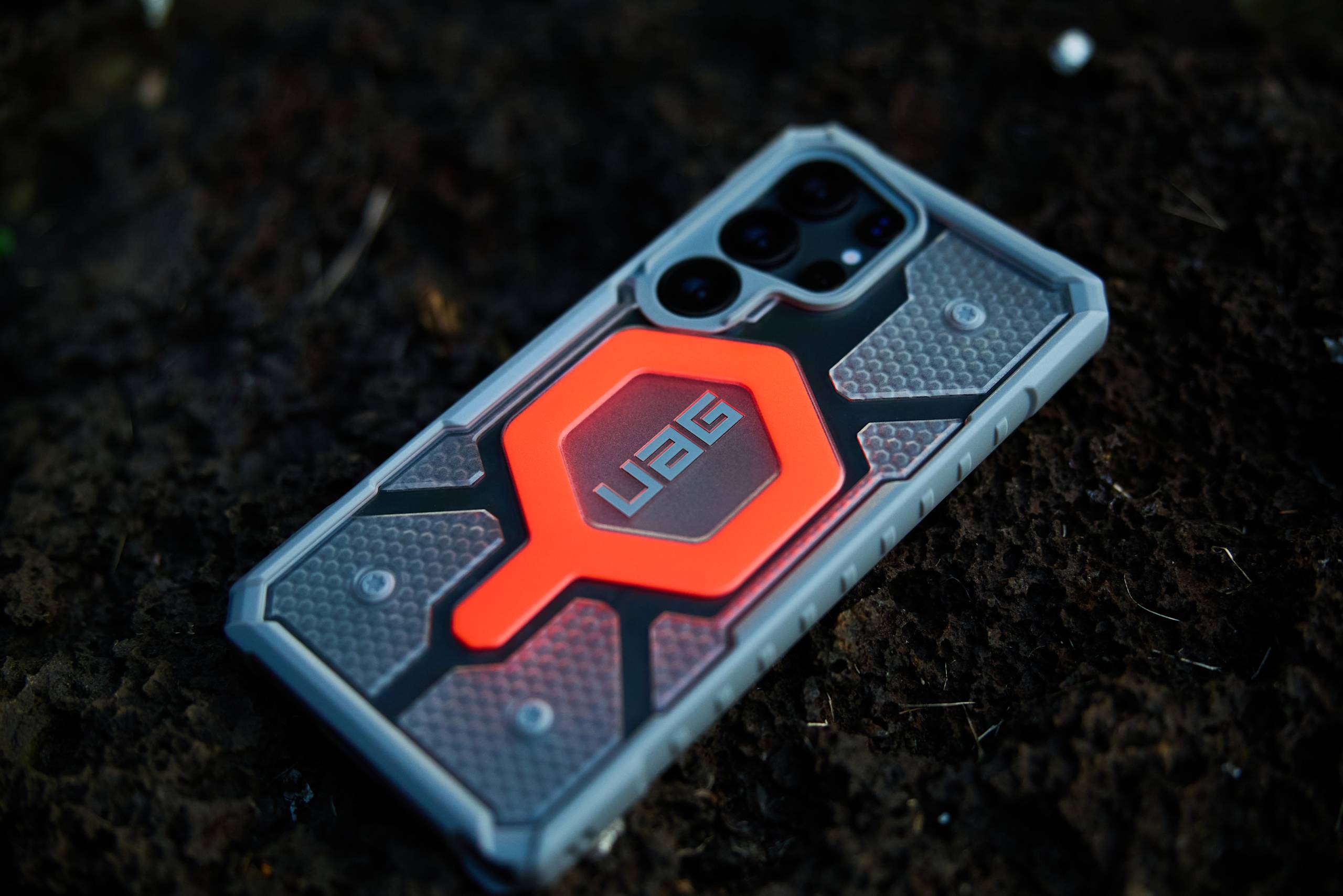 uag-pathfinder-clear-galaxy-s25-ultra-h-lle-active-lava image 4