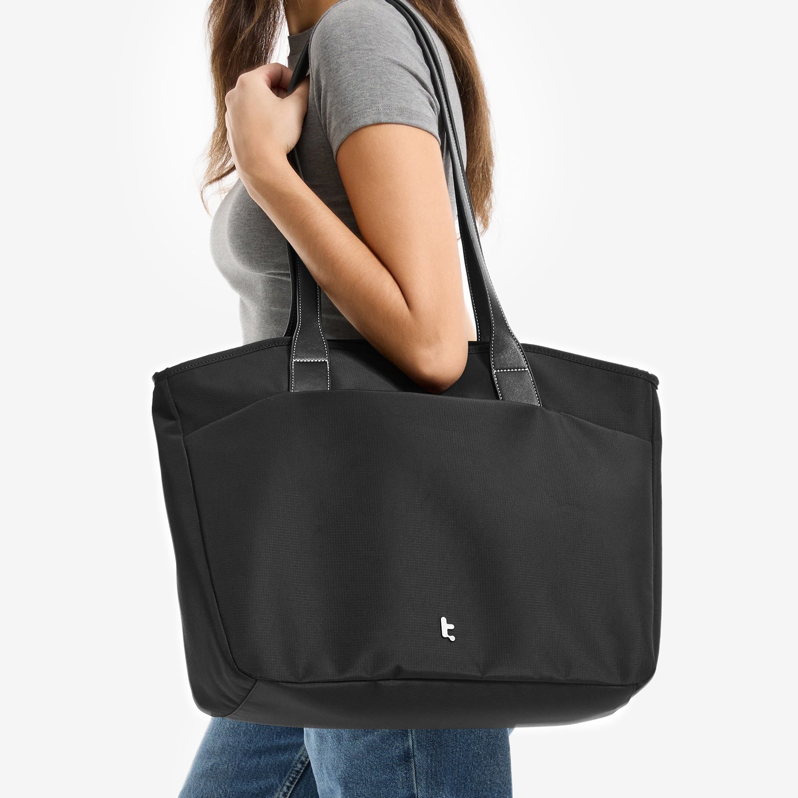 tomtoc-versatile-t23-tote-set-18l-16-zoll-schwarz-mit-pouch image 3