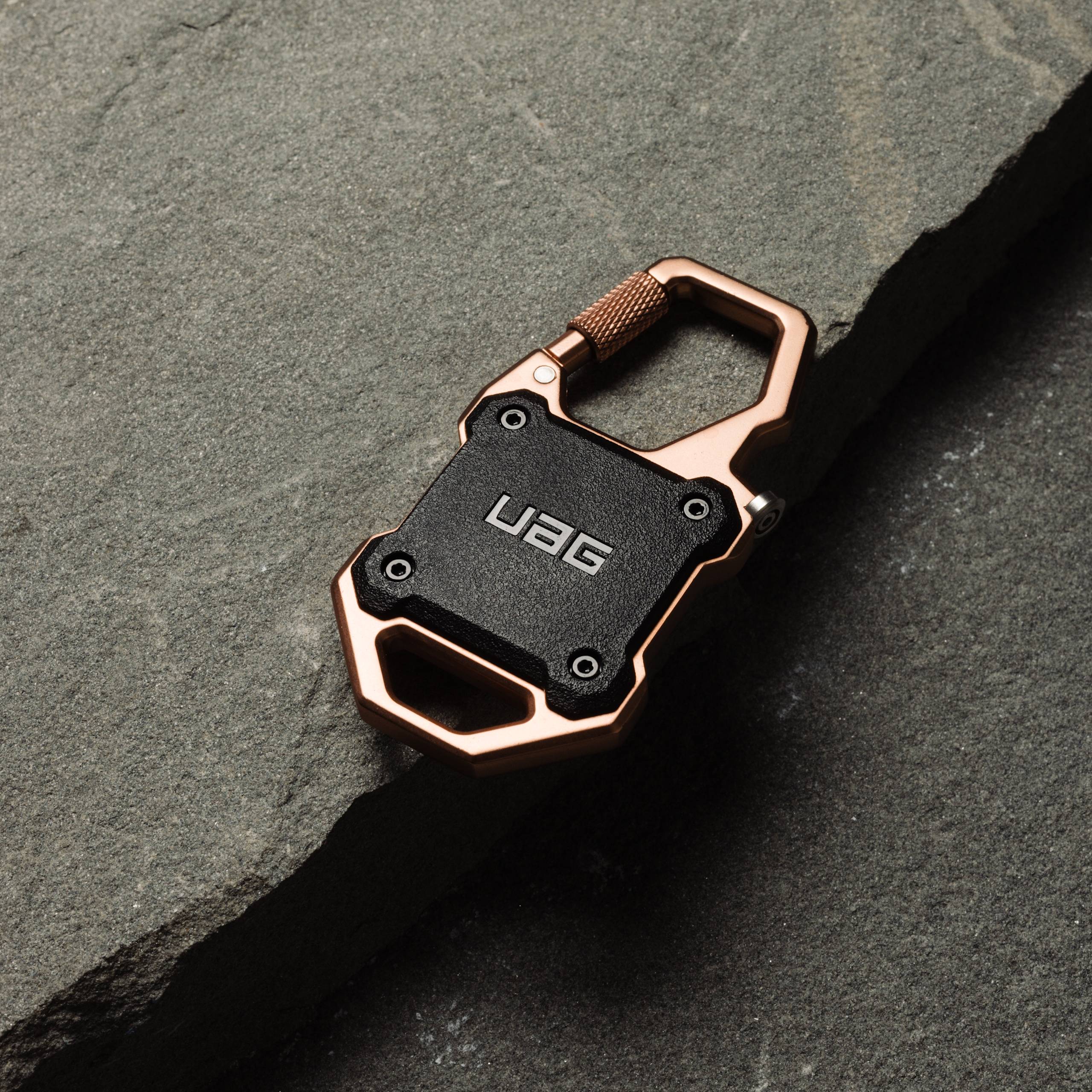 uag-monarch-airtag-anh-nger-h-lle-alu-mit-karabiner image 2