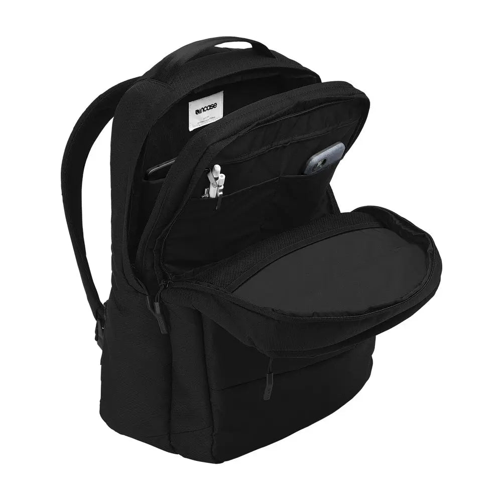 incase-city-backpack-24l-laptoprucksack-16-zoll-schwarz-recycled image 2