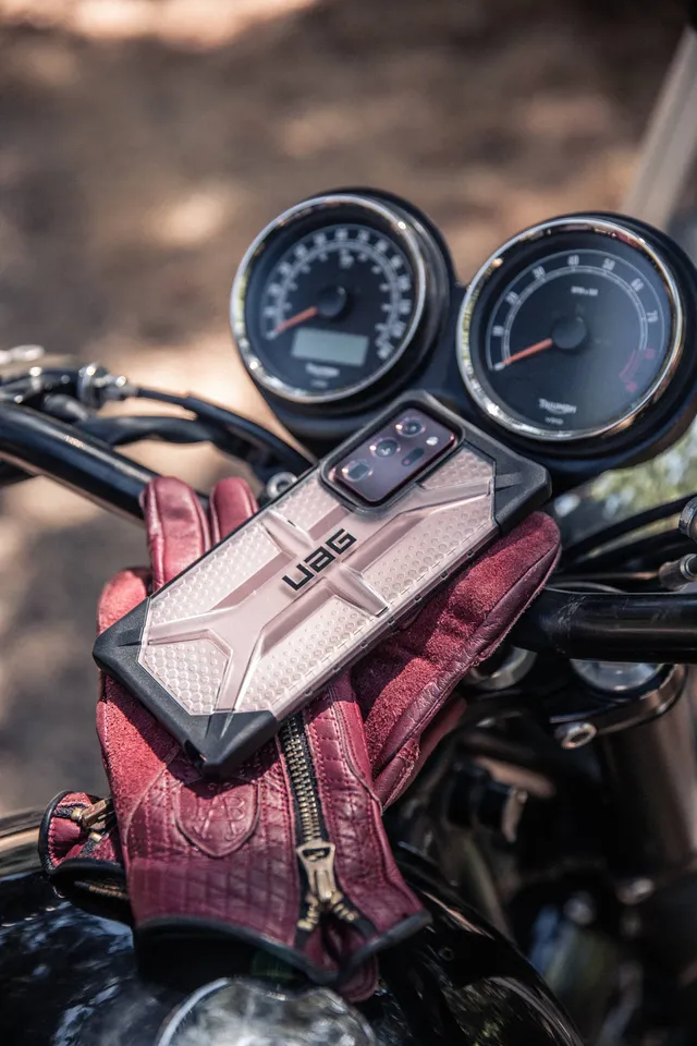 uag-plasma-galaxy-note20-h-lle-transparent-wabenmuster image 1