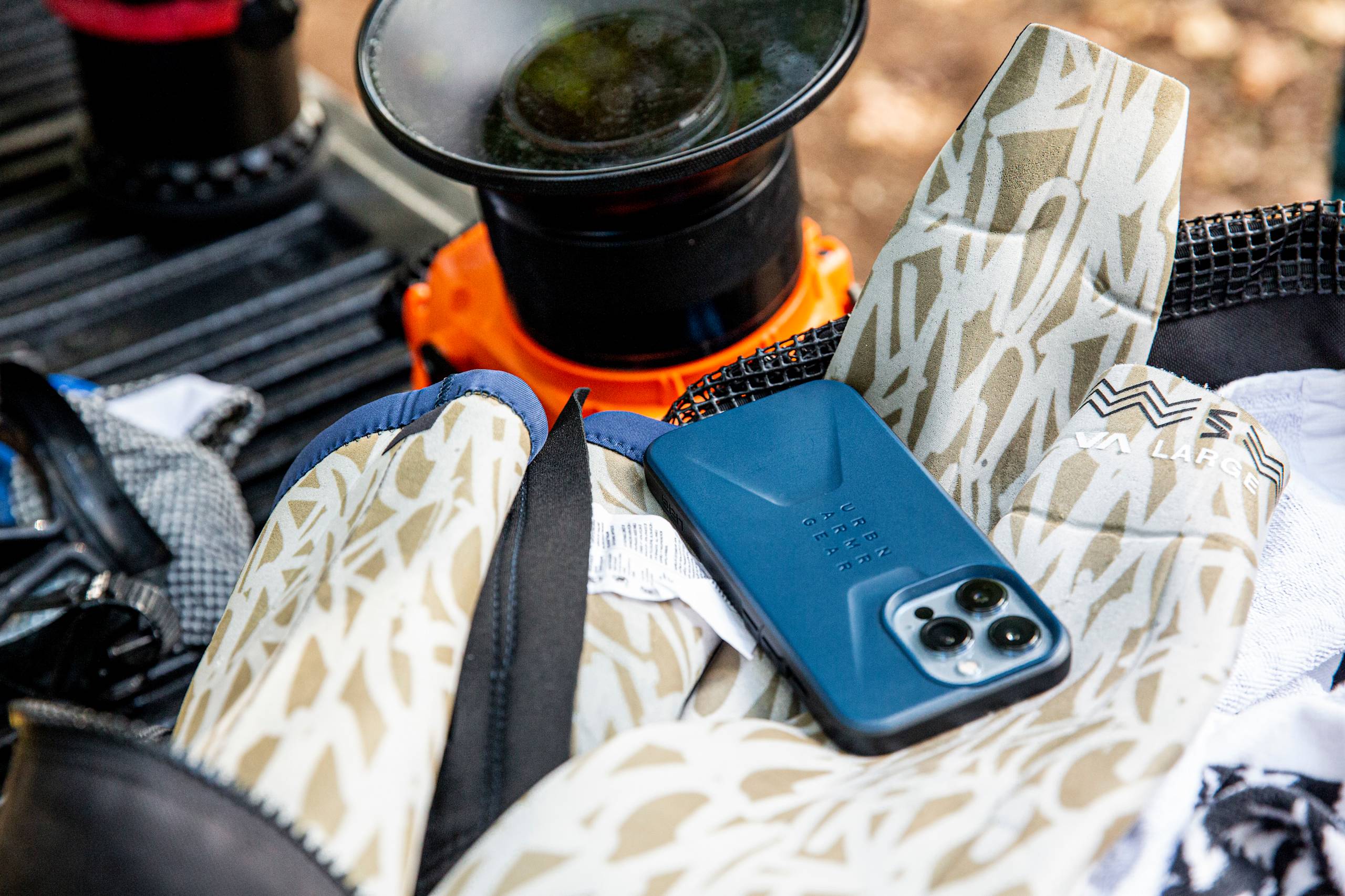 uag-civilian-iphone-13-pro-h-lle-schwarz-sto-fest image 3