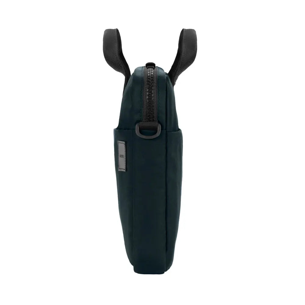 incase-compass-brief-13-zoll-laptoptasche-schwarz-flight-nylon image 7
