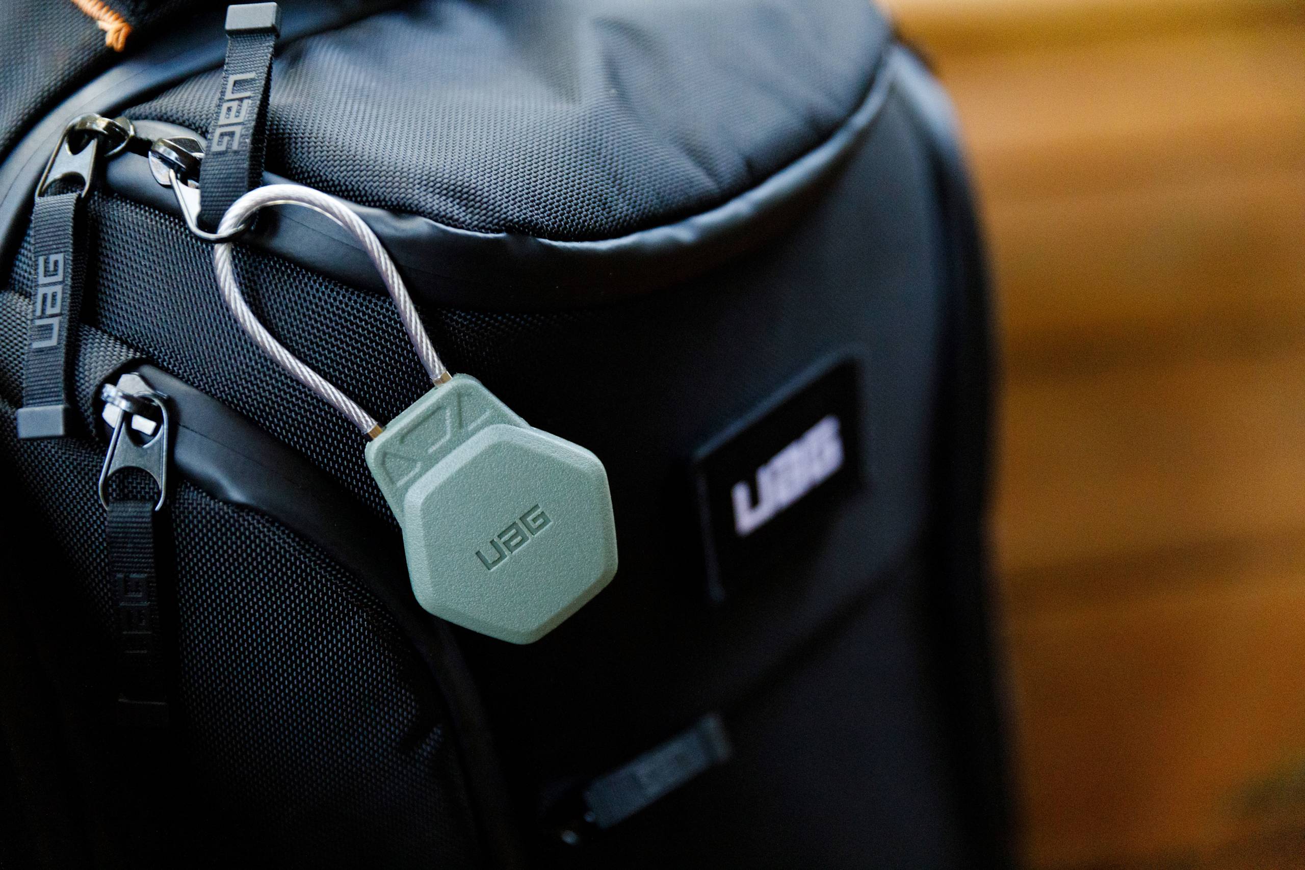 uag-civilian-airtag-h-lle-oliv-schl-sselanh-nger-robust image 3