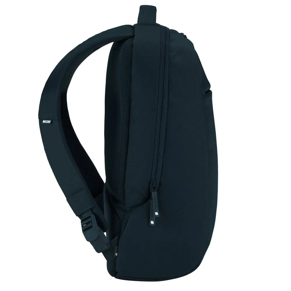 incase-icon-lite-pack-rucksack-16l-schwarz-laptop-16-zoll image 8