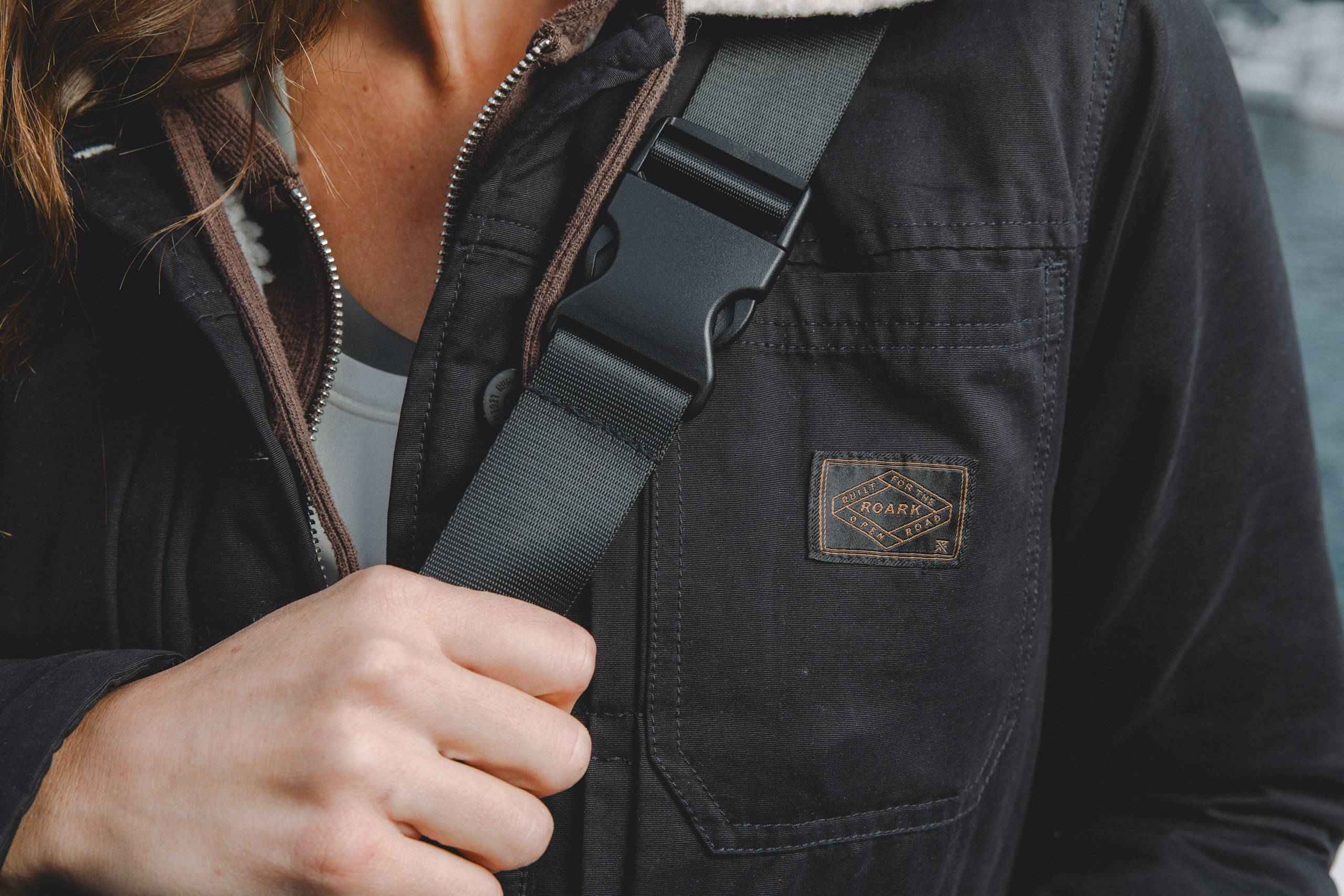 uag-standard-issue-1l-sling-crossbody-bauchtasche-schwarz-1-liter image 4