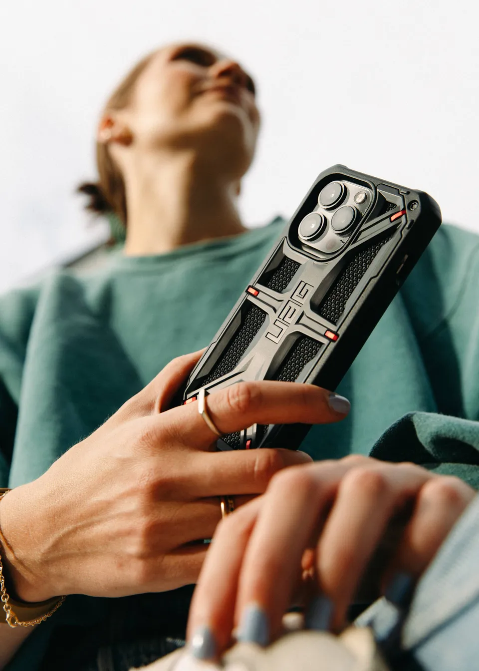 uag-monarch-iphone-14-pro-max-h-lle-carbon-5-lagen-schutz image 1