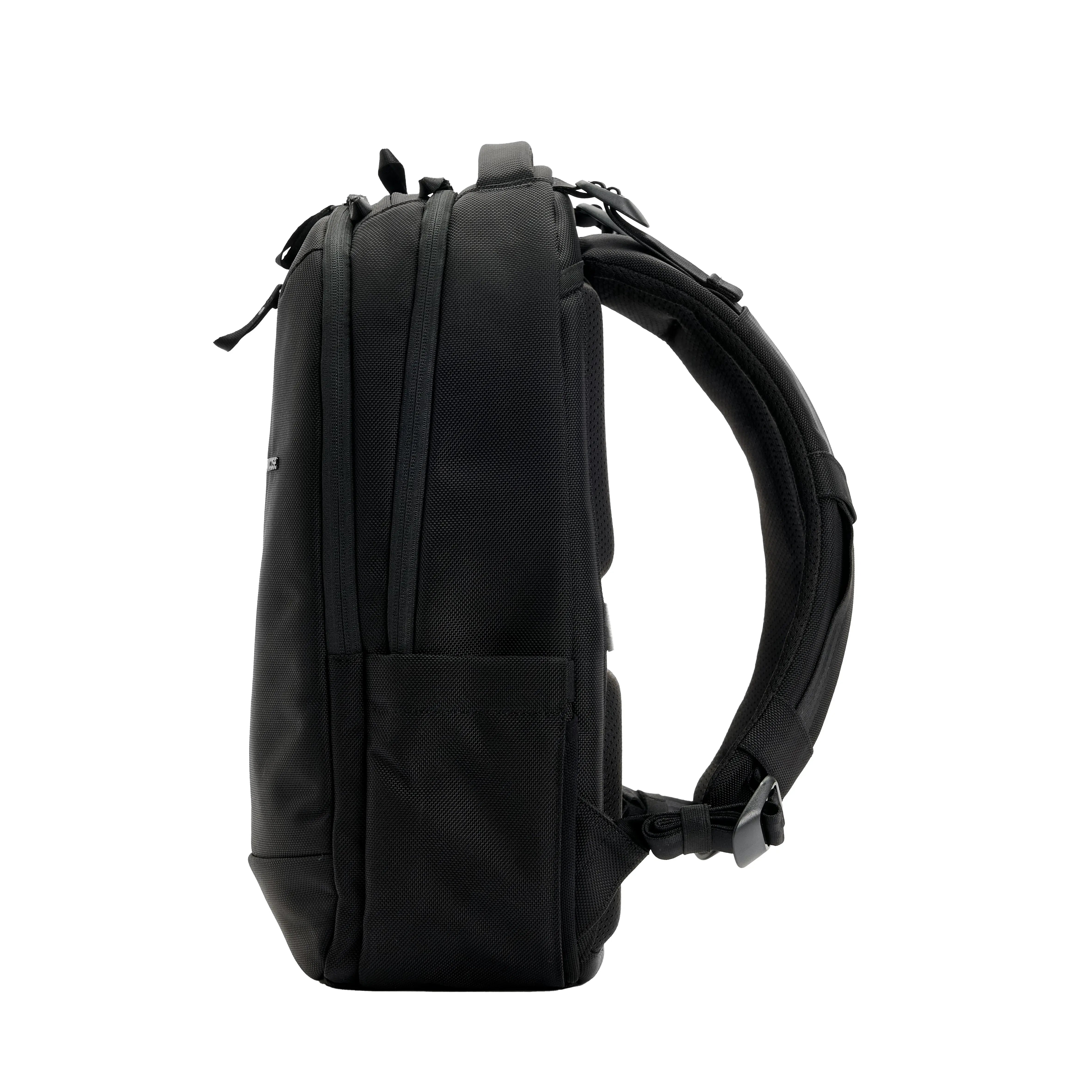 incase-tracks-backpack-18l-laptoprucksack-schwarz-cordura image 8